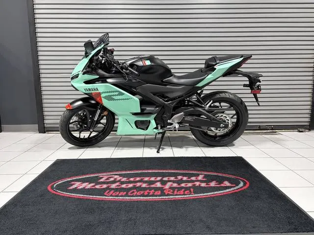 2026 Yamaha YZF-R3 — front three-quarter view