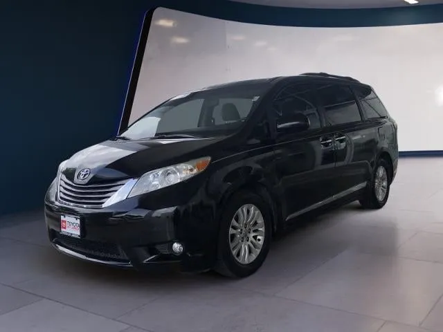 2015 Toyota Sienna 5dr 7-Pass Van XLE AAS FWD (GS) in Attitude Black — front three-quarter view