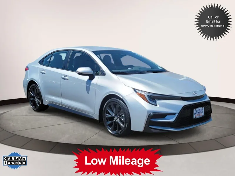 2023 Toyota Corolla SE in Silver — front three-quarter view
