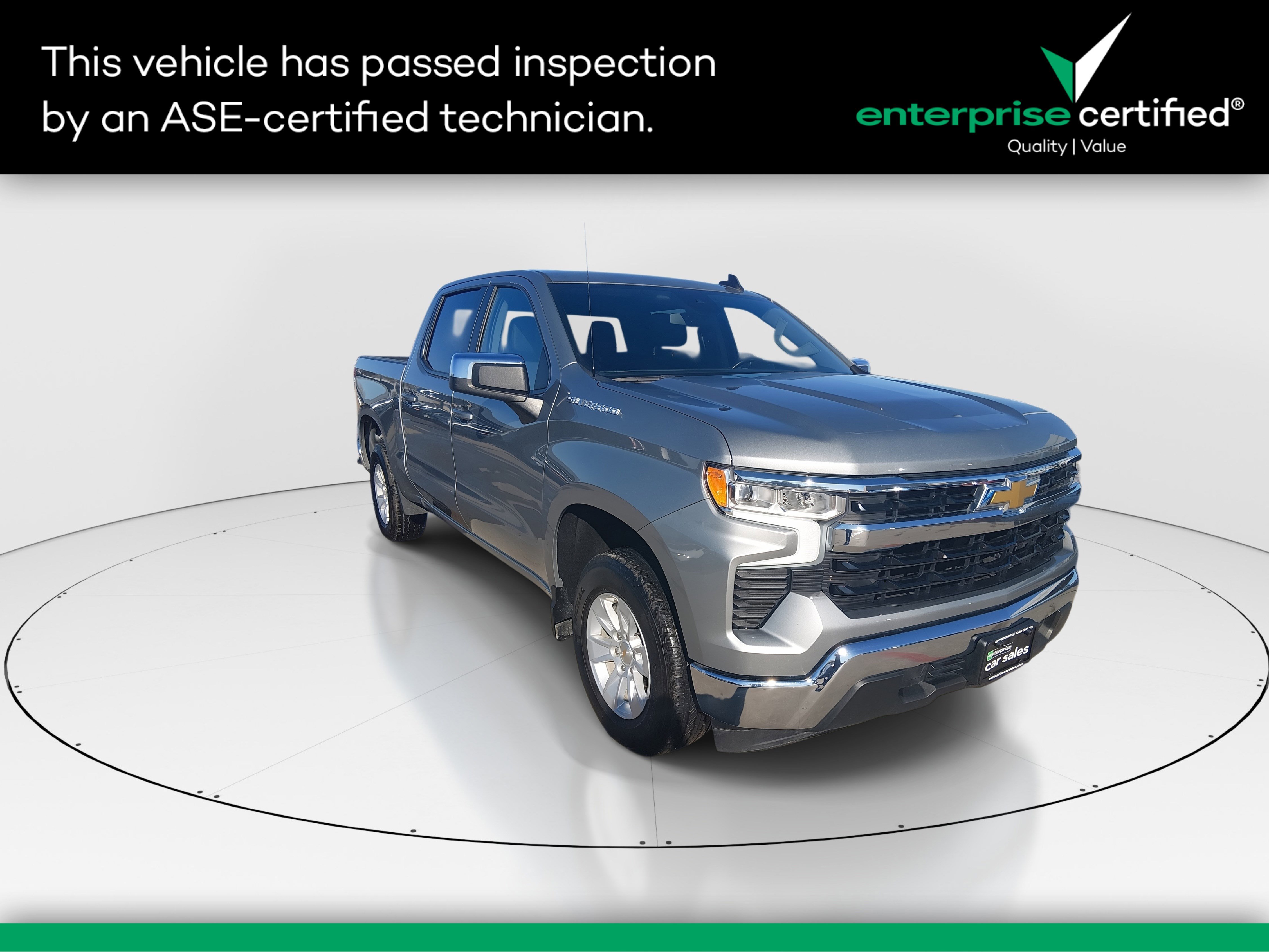 2025 Chevrolet Silverado 1500 2WD Crew Cab 147" LT — front three-quarter view