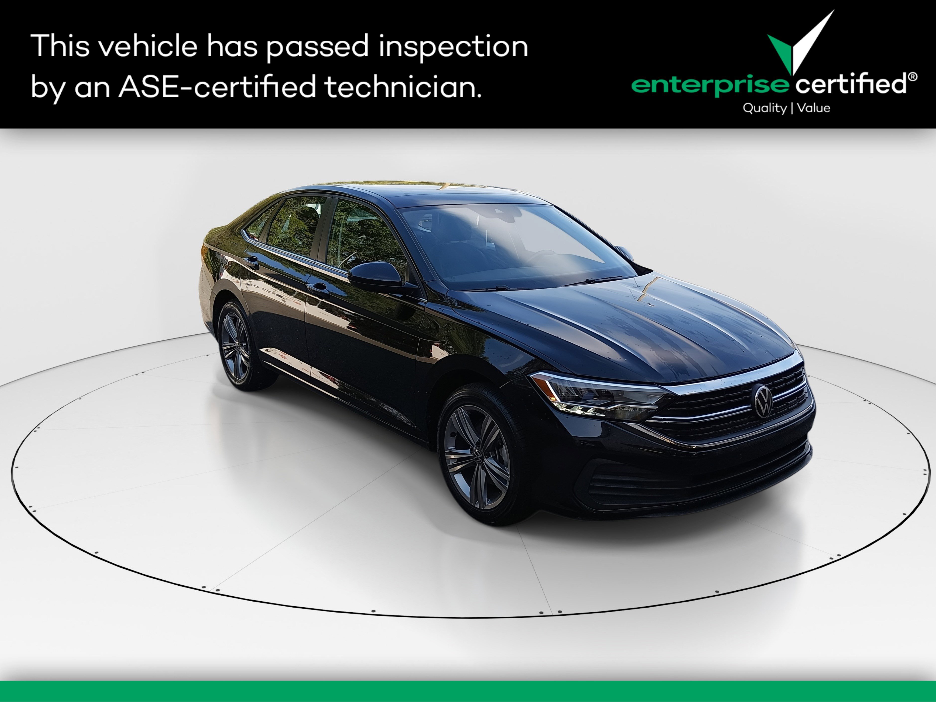 2024 Volkswagen Jetta SE Auto — front three-quarter view