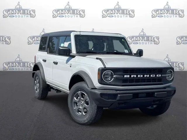 2026 Ford Bronco Big Bend in White — front three-quarter view