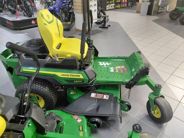 2026 John Deere Z320M — front three-quarter view