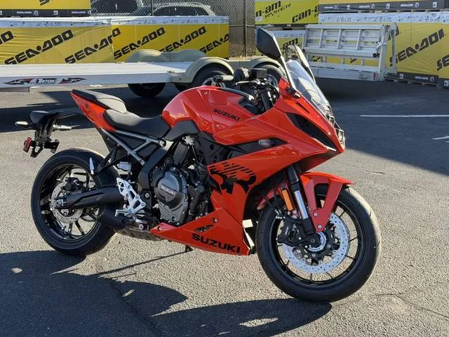 2026 Suzuki GSX-8R — front three-quarter view