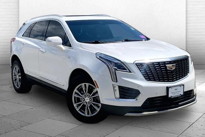 2021 Cadillac XT5 AWD Premium Luxury in Crystal White Tricoat — front three-quarter view