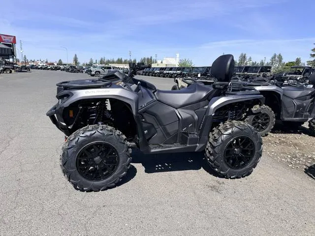 2026 Can-Am® Outlander MAX XT 700 — front three-quarter view