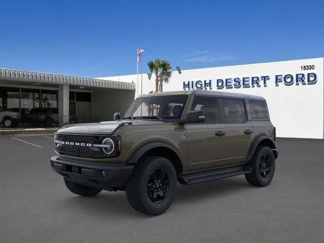 2025 Ford Bronco Outer Banks in Marsh Gray — front three-quarter view