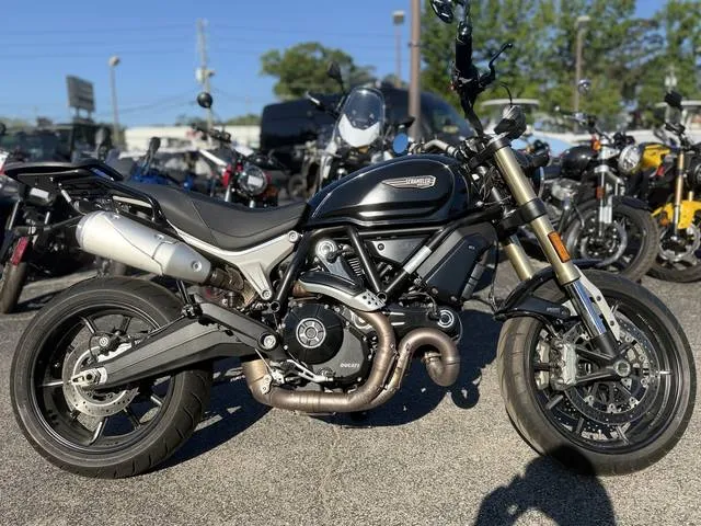 2018 Ducati SCR1100 — front three-quarter view