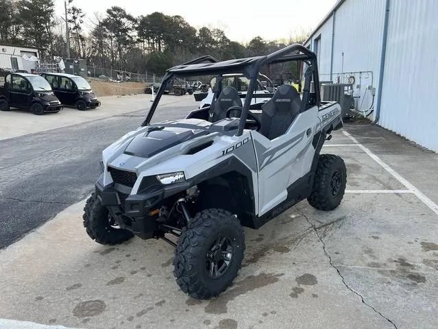 2026 Polaris® General 1000 EPS Sport Ghost Grey — front three-quarter view