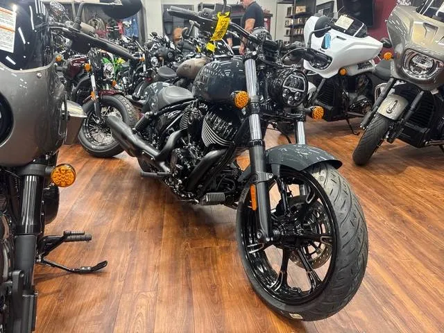 2025 Indian Motorcycle® CHIEF DH — front three-quarter view
