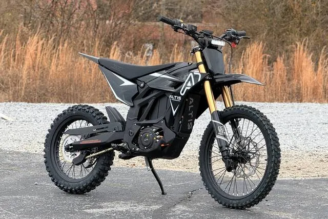 2025 Altis Powersports Sigma MX — front three-quarter view
