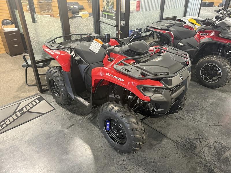 2026 Can-Am Outlander DPS 500 — front three-quarter view
