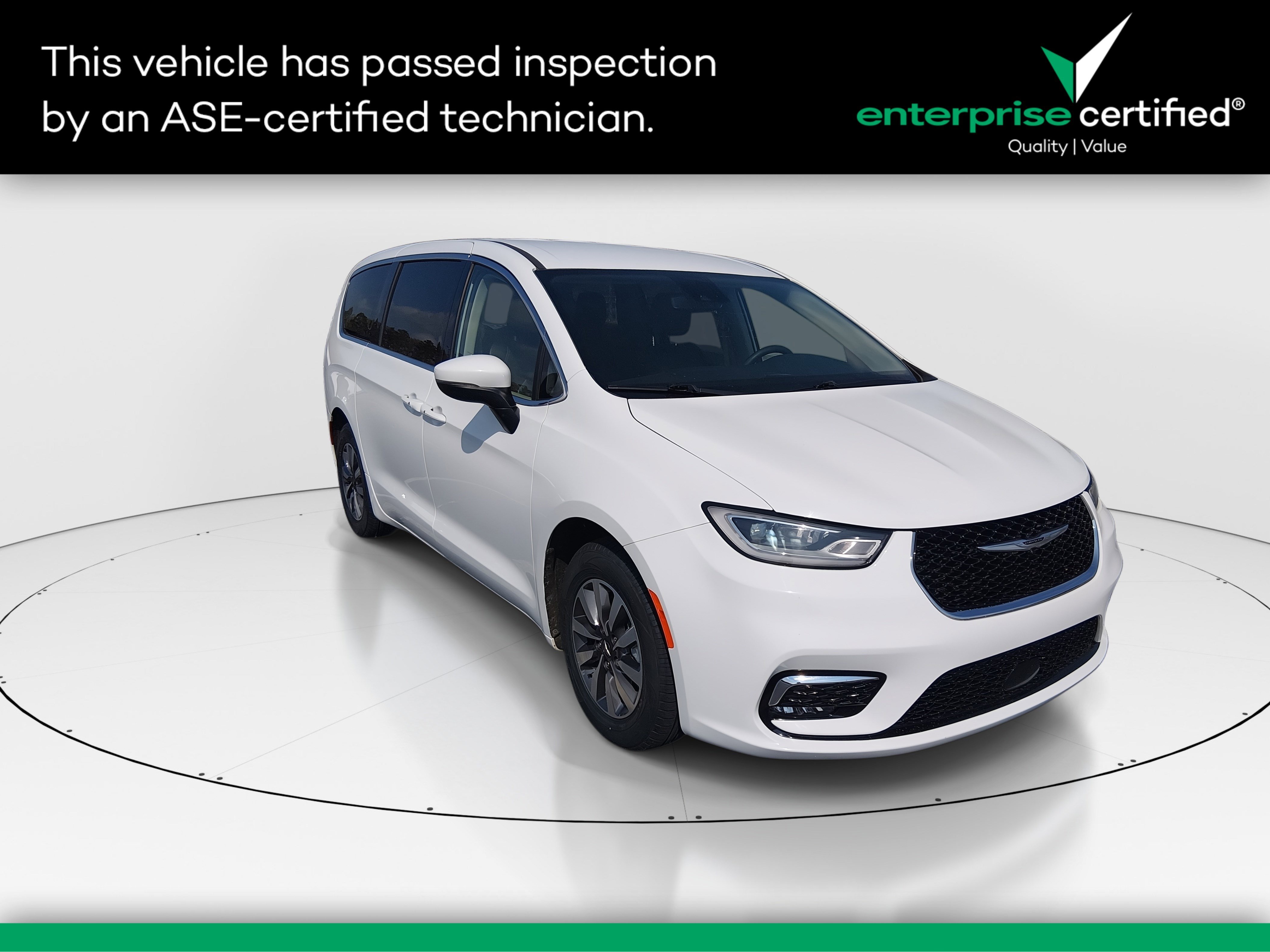 2023 Chrysler Pacifica Hybrid Touring L FWD — front three-quarter view