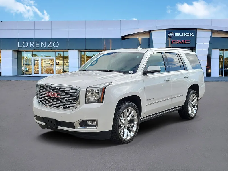 2020 GMC Yukon Denali in White Frost Tricoat — front three-quarter view