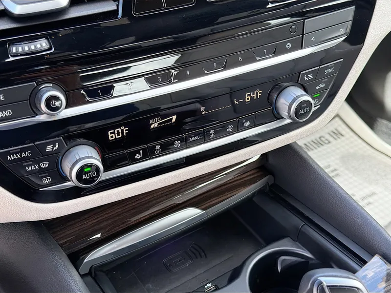 2021 BMW 5 Series — photo 35 view