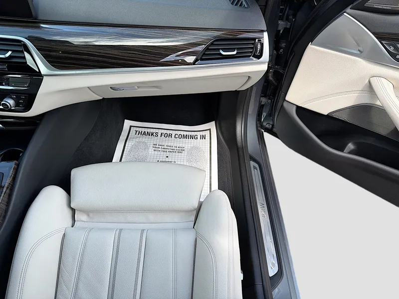 2021 BMW 5 Series — photo 18 view