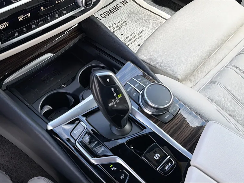 2021 BMW 5 Series — photo 29 view