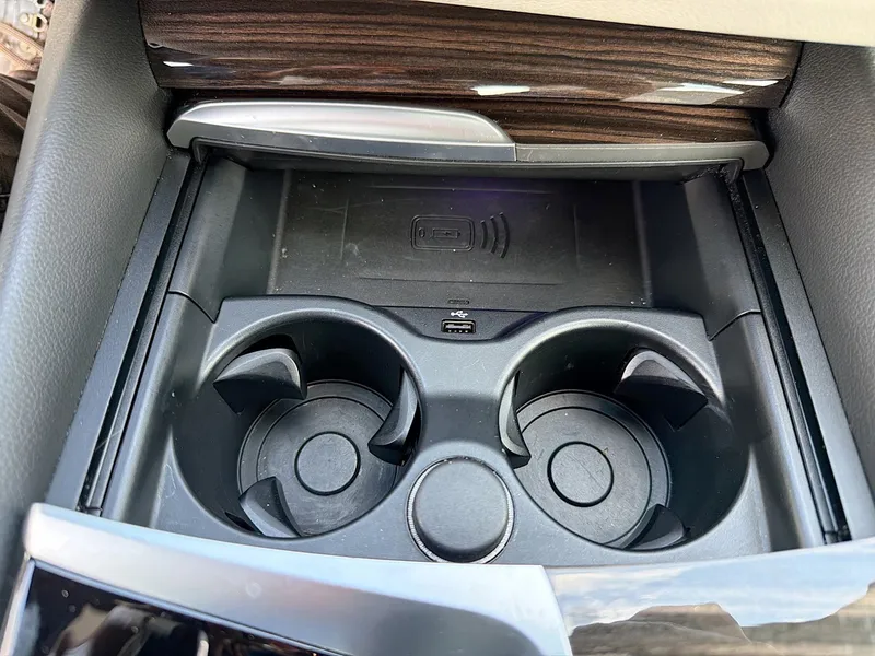 2021 BMW 5 Series — photo 31 view