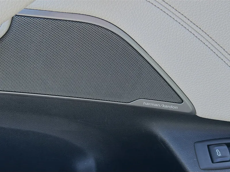 2021 BMW 5 Series — photo 24 view