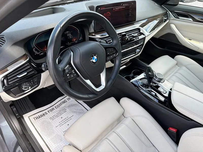 2021 BMW 5 Series — photo 26 view