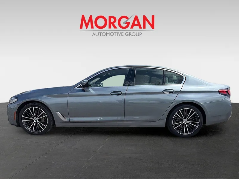 2021 BMW 5 Series — engine compartment view