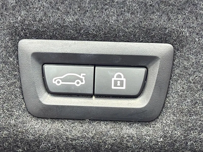 2021 BMW 5 Series — photo 13 view
