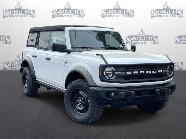 2026 Ford Bronco Big Bend in White — front three-quarter view