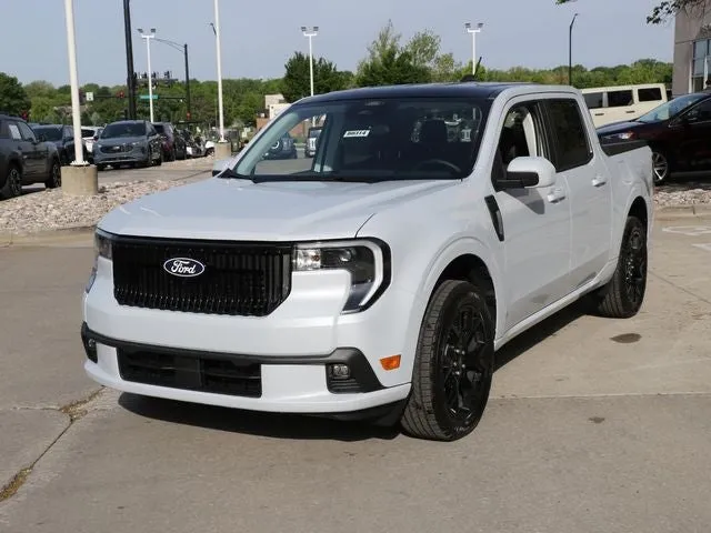 2026 Ford Maverick Lobo Standard in White Metallic — front three-quarter view