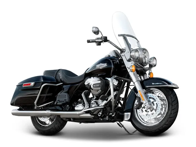 2014 Harley-Davidson® FLHR - Road King® — front three-quarter view