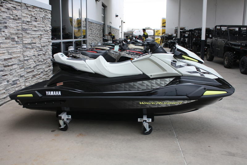 2026 Yamaha VX1900C-CB