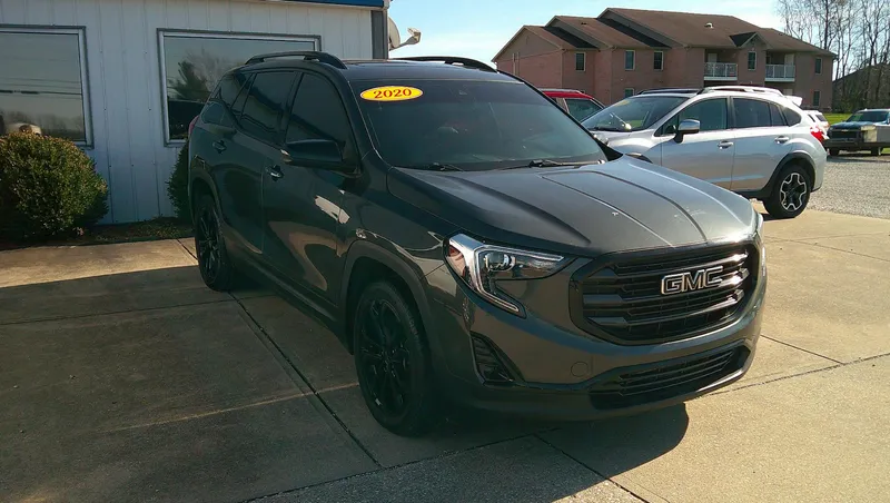 2020 GMC Terrain SLT — front three-quarter view