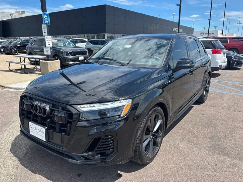2025 Audi Q7 55 Prestige quattro in Black — front three-quarter view