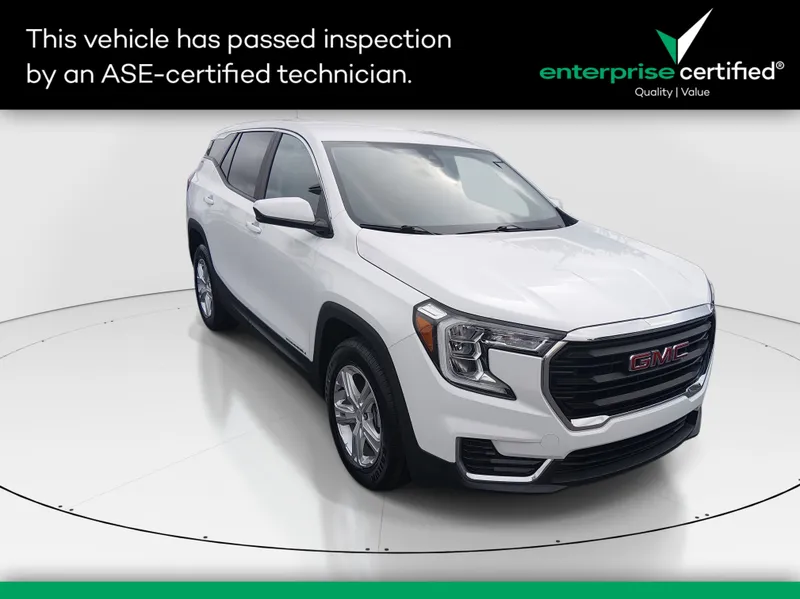 2024 GMC Terrain FWD 4dr SLE — front three-quarter view
