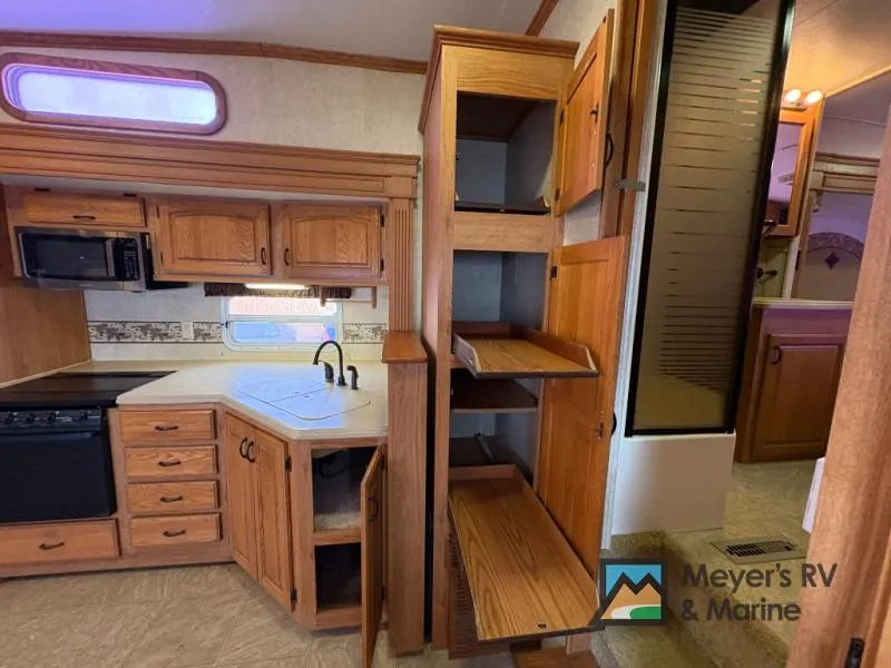 2006 Jayco Designer — photo 18 view