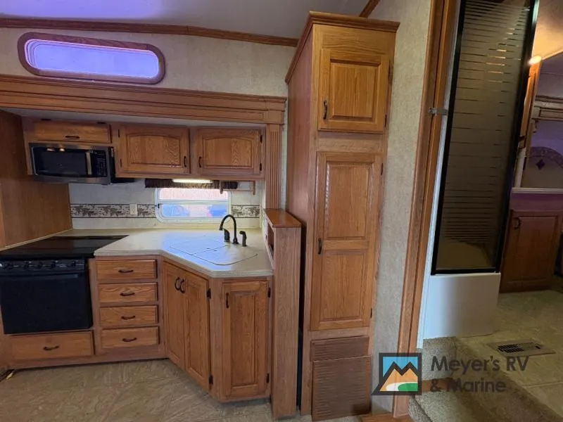 2006 Jayco Designer — photo 17 view