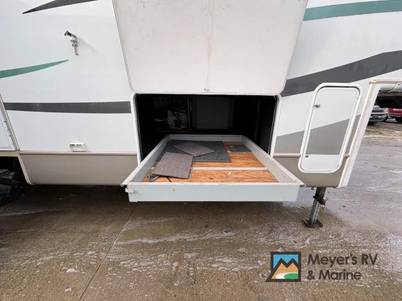 2006 Jayco Designer — photo 8 view
