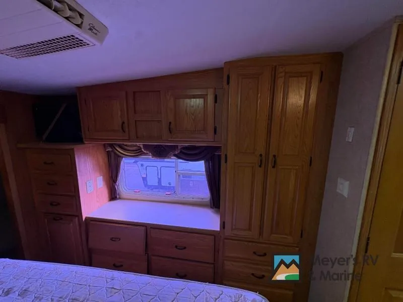 2006 Jayco Designer — photo 28 view