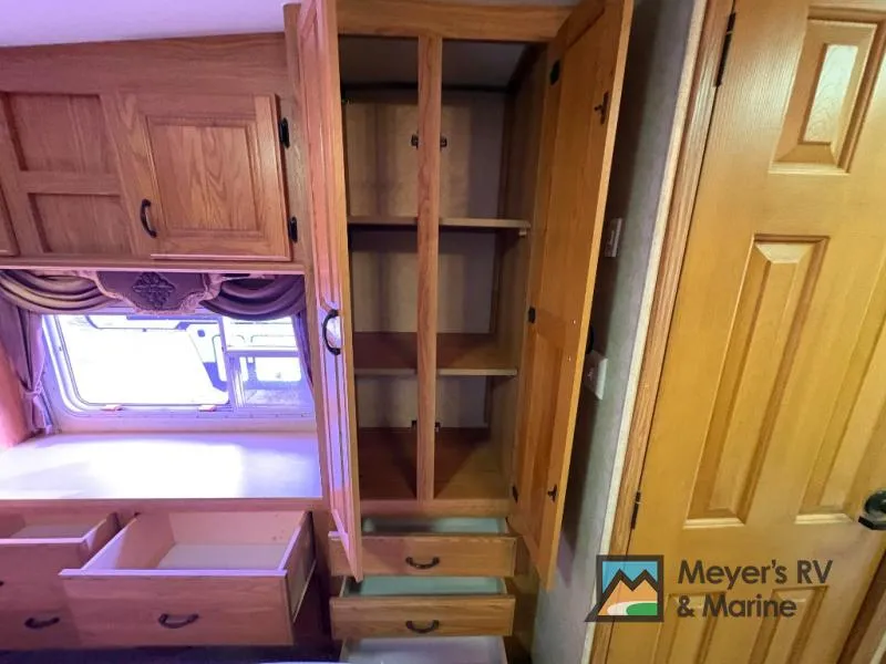 2006 Jayco Designer — photo 29 view
