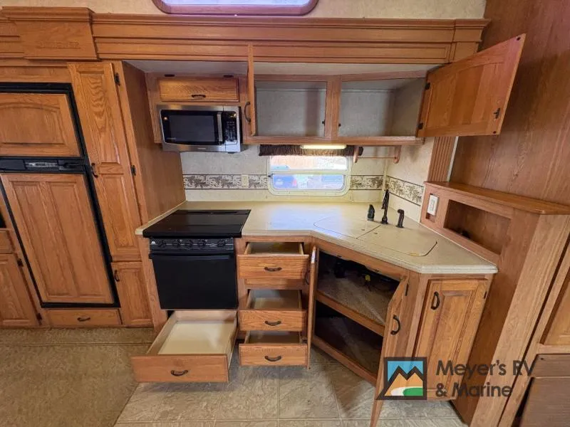 2006 Jayco Designer — photo 16 view