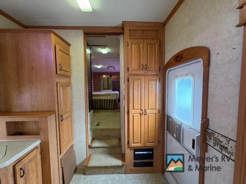 2006 Jayco Designer — photo 26 view