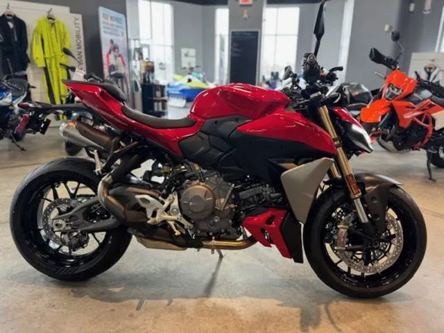 2026 Ducati Streetfighter V2 — front three-quarter view