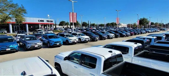 2025 Toyota Tacoma 4WD — photo 44 view