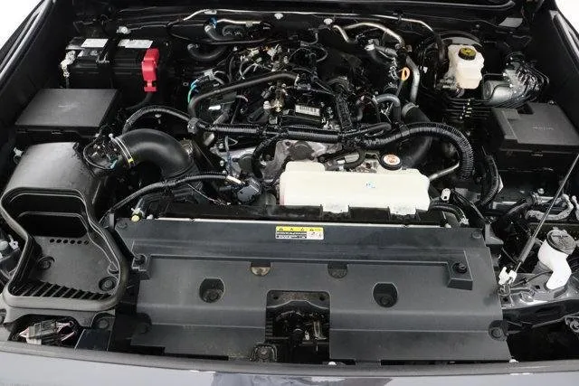 2025 Toyota Tacoma 4WD — photo 38 view