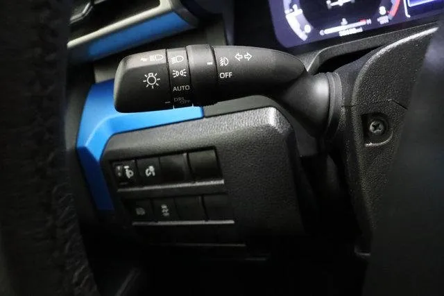 2025 Toyota Tacoma 4WD — photo 26 view