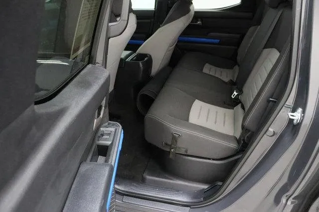 2025 Toyota Tacoma 4WD — photo 29 view
