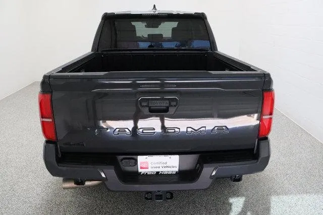 2025 Toyota Tacoma 4WD — photo 8 view
