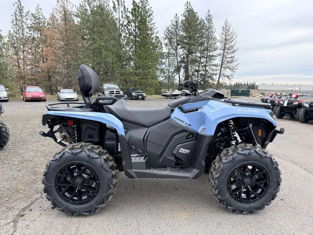 2026 Can-Am® Outlander MAX XT 700 — front three-quarter view