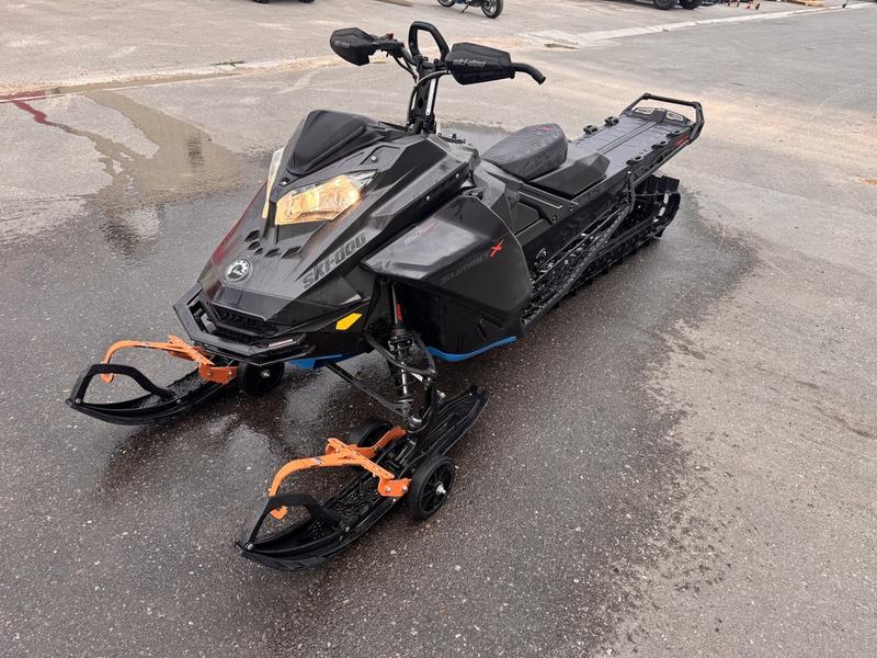 2022 Ski-Doo Summit X with Expert Package 850 E-TEC Turbo 175 PowderMax L. 3.0 HALT B