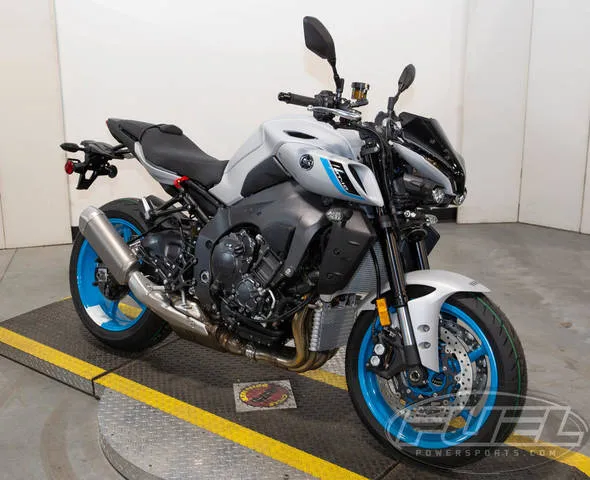 2025 Yamaha MT-10 — front three-quarter view
