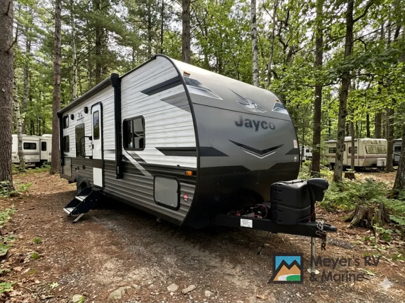 2023 Jayco Jay Flight 264BH — front three-quarter view